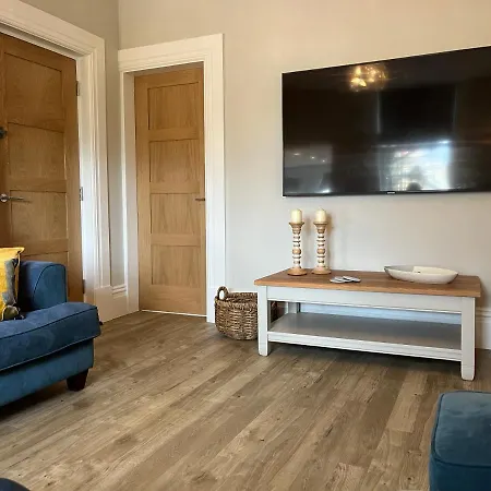 Kings Apartment, 83 Kings Road * Harrogate