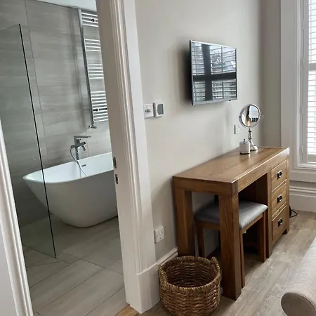 Kings Apartment, 83 Kings Road Harrogate